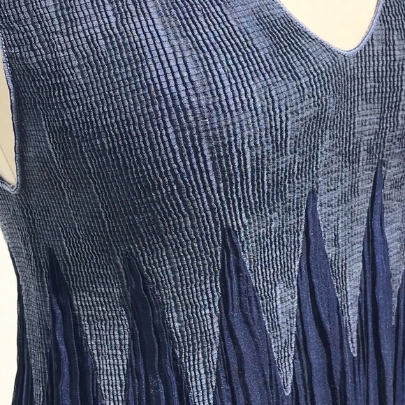 NWOT Max Edition Floral Print V-Neck Sleeveless Dress in Navy Print Size Large - Picture 4 of 14